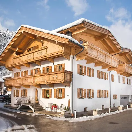 Appartementhaus Soellbacherhof Apartamento *